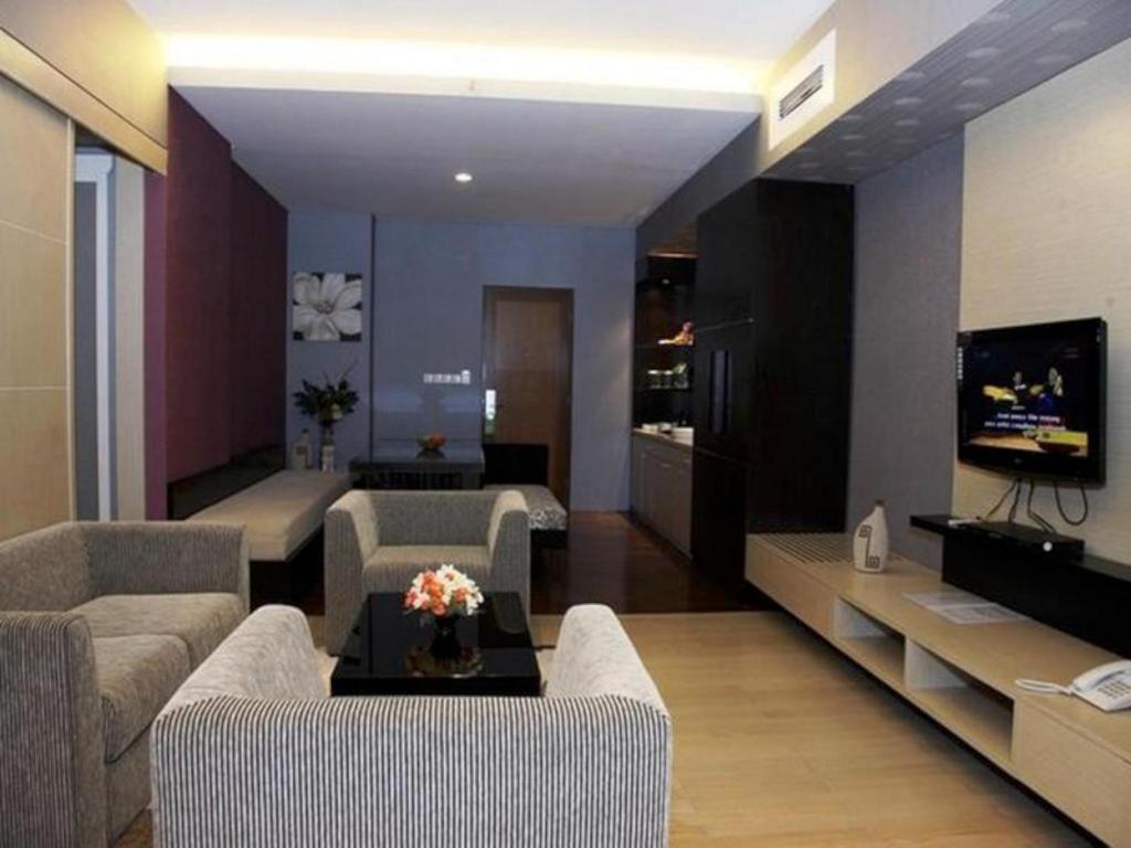 Green Valley Resort Purwokerto Esterno foto