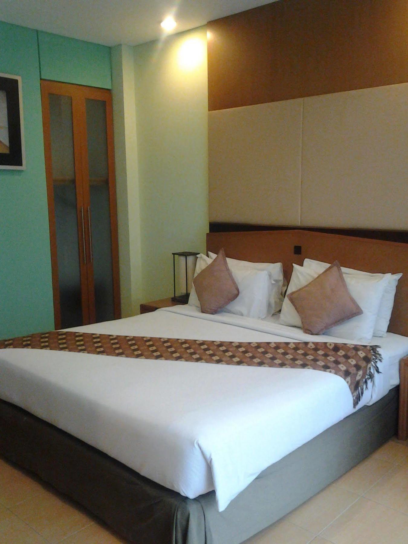 Green Valley Resort Purwokerto Esterno foto